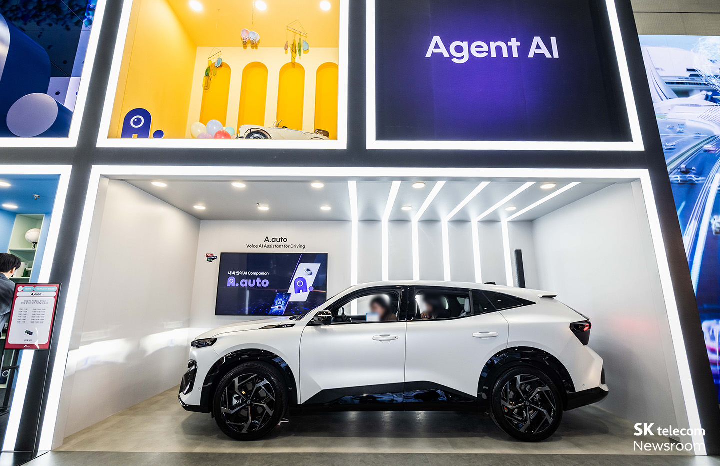 에이전트 AI 코너에 마련된 차량에서는 에이닷 오토를 체험해볼 수 있다.