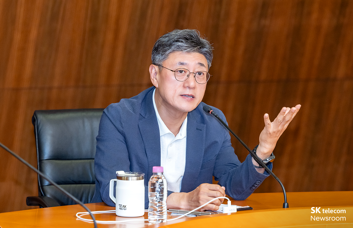 정재헌 CEO가 모든 발표를 다 듣고 소감을 말하고 있다.