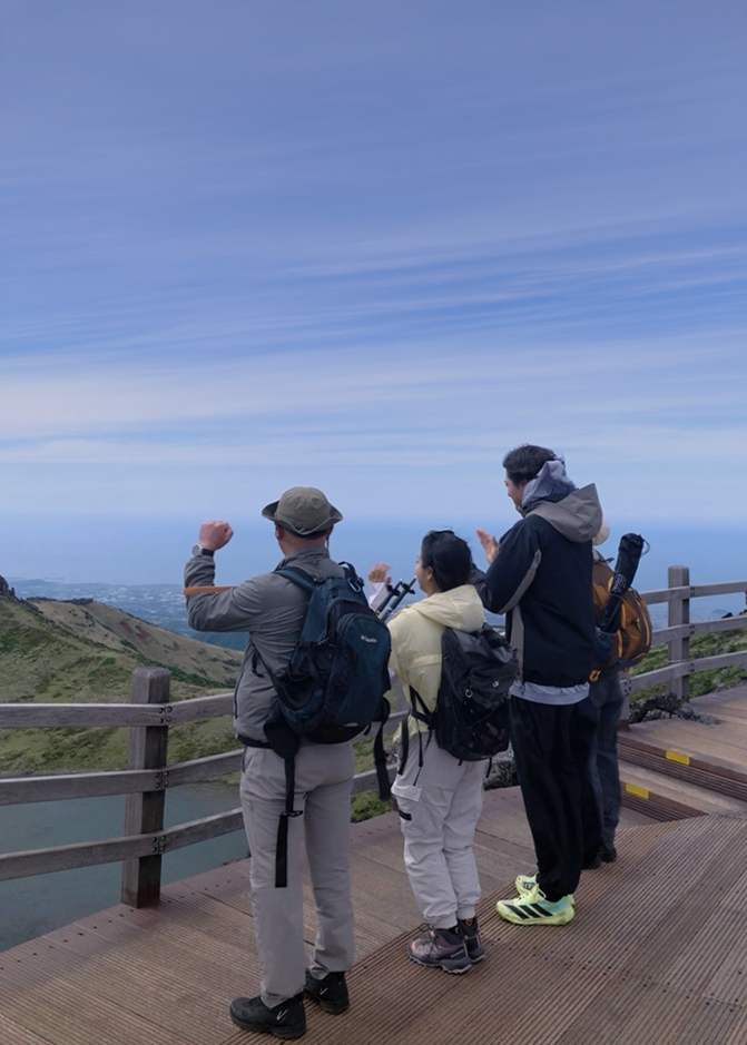해발 1,950m, 10시간의 발걸음 — 한라산 네트워크를 지키는 사람들