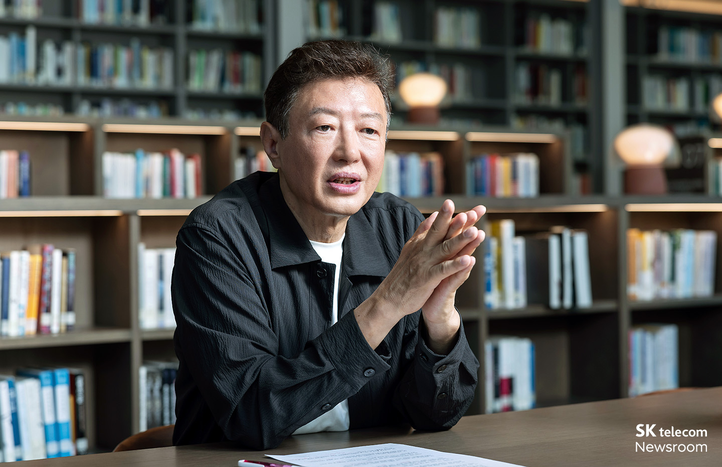 인터뷰 중인 김난도 위원.