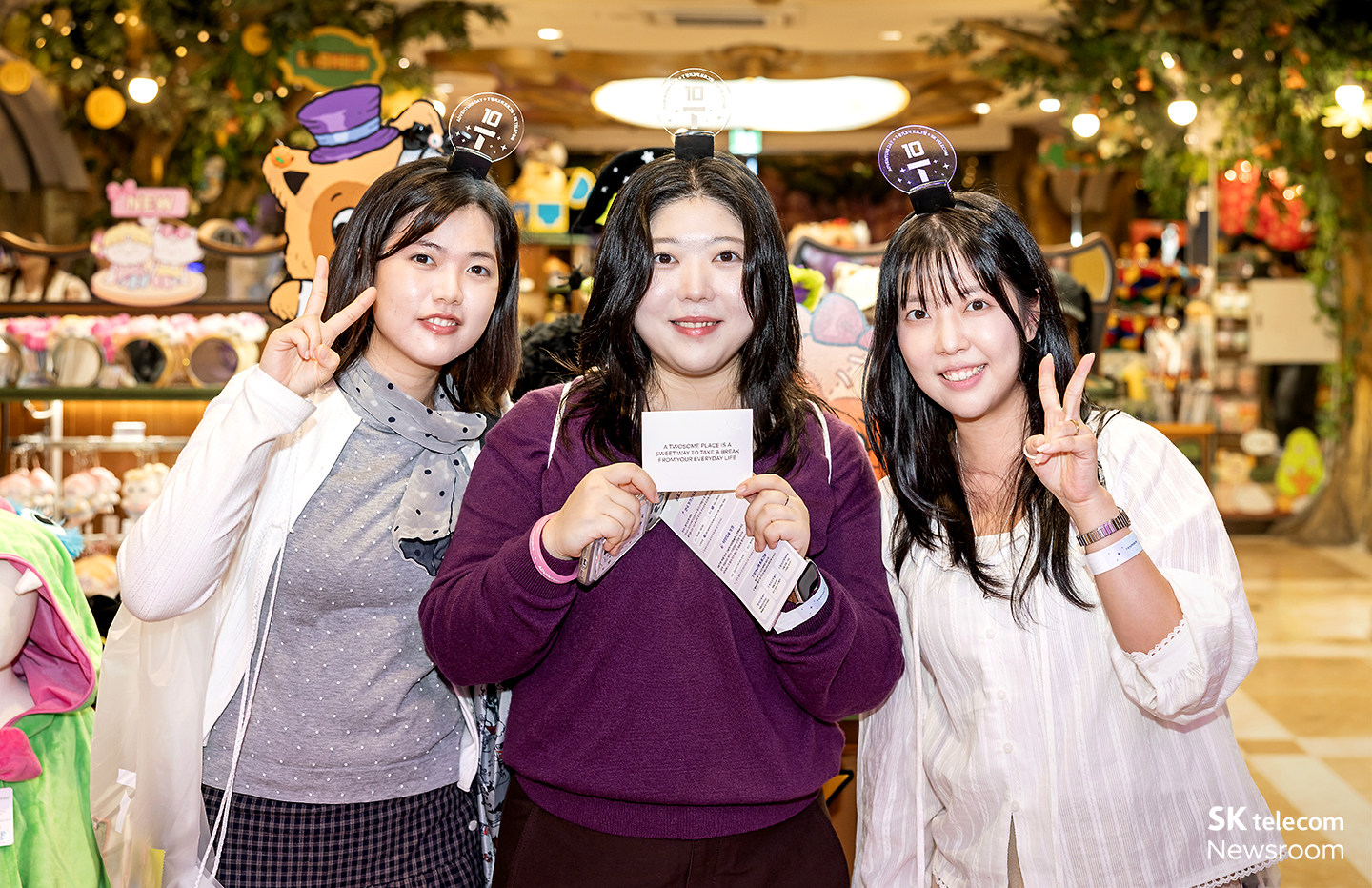 (왼쪽부터) 김정은 님, SKT를 15년째 이용 중인 이나현 님, 김다은 님.